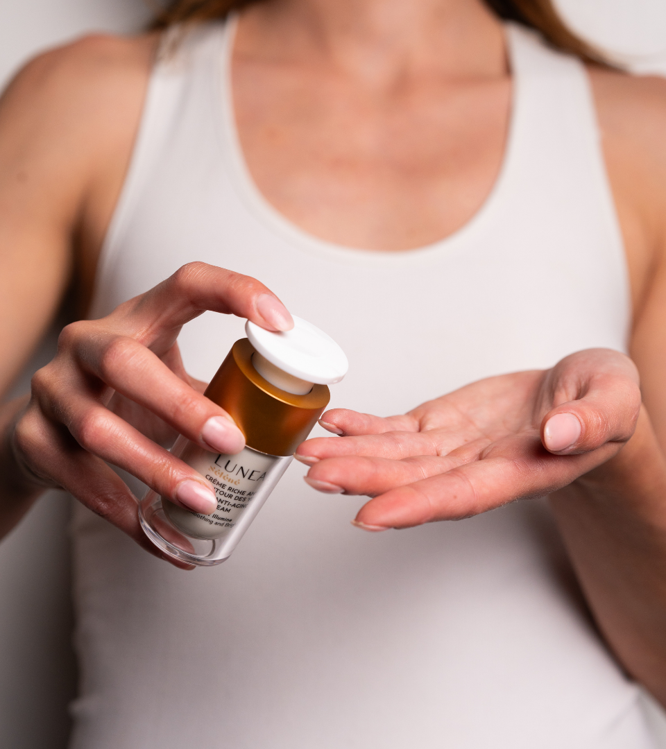 Application des soins Lunear GINSENESIS™ — routine de nuit
